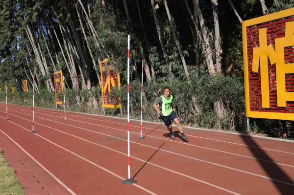 “兵王”選晉,開考 “兵王”選晉,開考