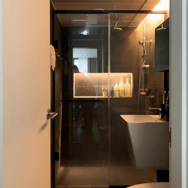 80後夫妻的家，成了二手房改造的模板，扔掉雜物讓生活節奏慢下來