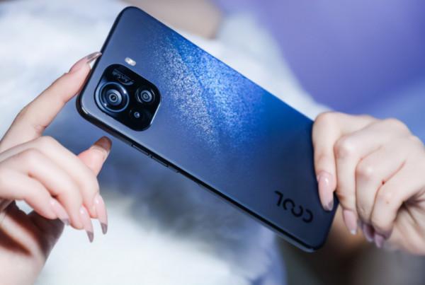 解析3大手機外觀材質！新版AG星空玻璃後蓋來了，還用塑膠機身？