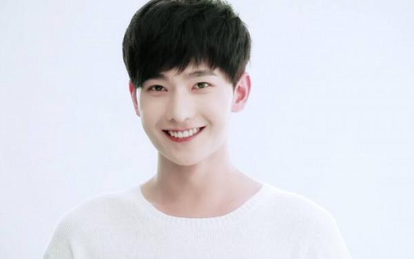 演戲不用配音！10位原聲超好聽的男星，低音炮迷人嗓音更加分