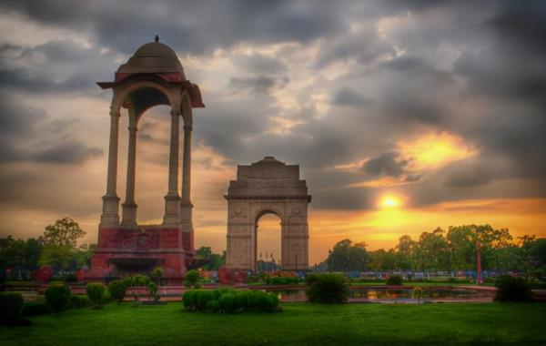 宋朝小江，印度山哥，歐洲拉廉的三人發財夢