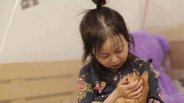 秦學士，身高不足一米三，但他卻是生活中的偉丈夫