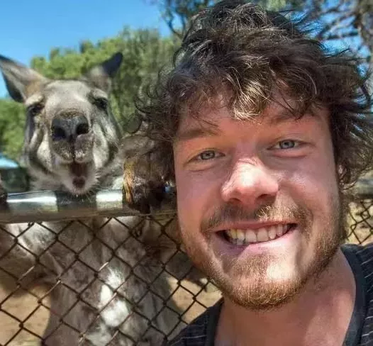 澳洲小哥靠一組照片成為“年度網紅”:絕了,每隻動物都會笑? 澳洲小哥靠一組照片成為“年度網紅”:絕了,每隻動物都會笑?