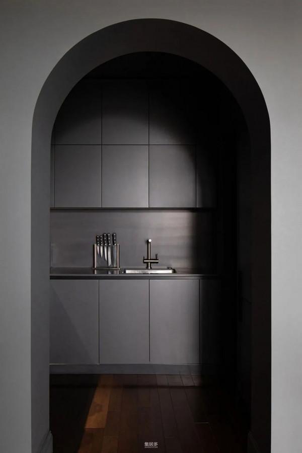 一對年輕夫婦任由室內工作室大膽創新的家 一對年輕夫婦任由室內工作室大膽創新的家