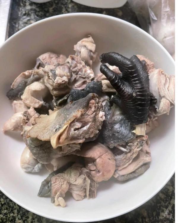 冬日到，各種補藥不如來一碗豬肚雞骨湯～暖心又暖胃