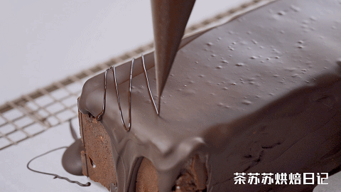 女王超愛的蛋糕！隨手在家做出來，絲滑細膩賊過癮