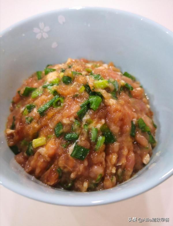 每天早餐不重樣，南瓜多層肉餅搭配新鮮果蔬，營養全面身體棒