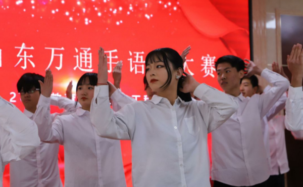 職校生變熱門?還未畢業就被“預訂”?職校老師說出原因 職校生變熱門?還未畢業就被“預訂”?職校老師說出原因