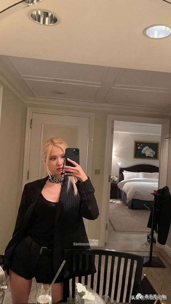 BLACKPINK成員ROSÉ的服裝,這次妥妥輸楊冪 BLACKPINK成員ROSÉ的服裝,這次妥妥輸楊冪