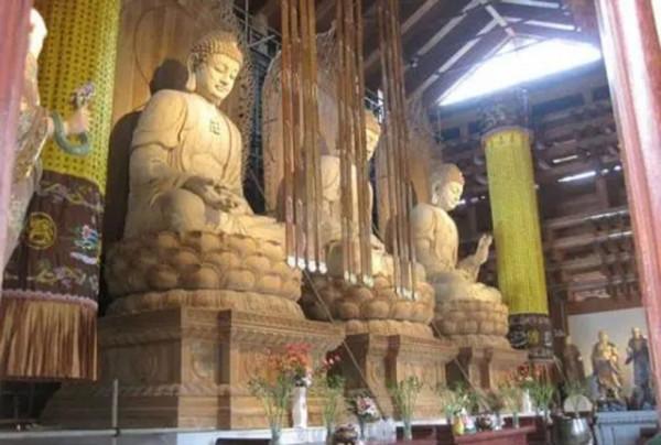 王芝霞:中年頓悟歸隱終南山,45年不見家人,自稱能與佛祖對話 王芝霞:中年頓悟歸隱終南山,45年不見家人,自稱能與佛祖對話