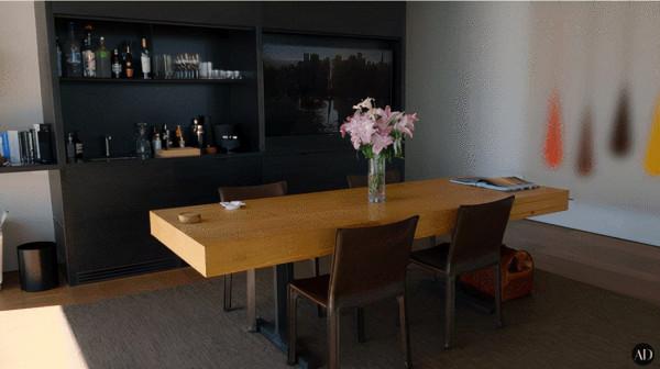 3.5億山頂豪宅佔地2.2畝 屋主竟然為豪車建了個展廳