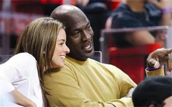 54年前，被允許的跨人種通婚，美國白人和黑人現在情況如何？