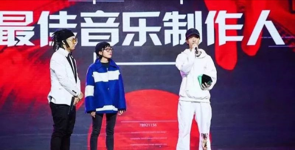 音樂人陳令韜明明有女朋友，為什麼還要出gui？原因或許有三個