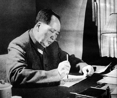 1984年“八一”為何不舉行慶祝活動？人民大會堂準備追悼會和花圈