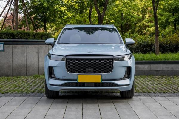 SUV界的標杆，重2.3噸6.5秒破百，配四塊大屏科技感十足，理想ONE