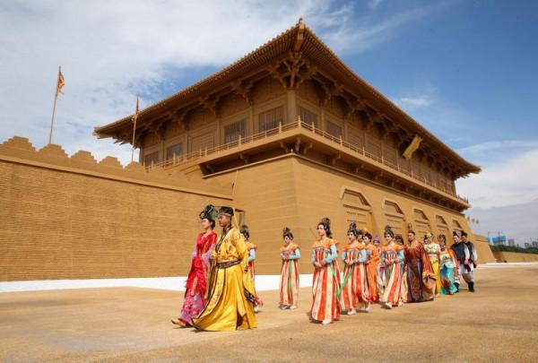品味中秋 體驗唐韻大明宮國家遺址公園舉辦“金鑾皓月·大明宮詩詞雅集”活動