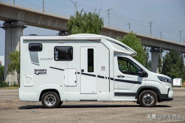 新款大通小頂房車，高2.8米透過率好，內設隱藏床一人一張隨便躺