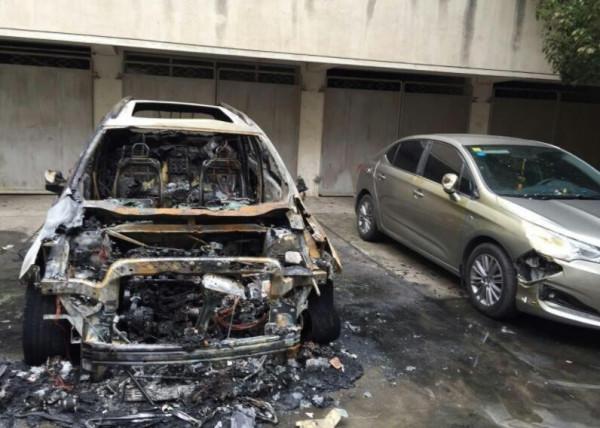 長安福特探險者展臺現場冒煙 內部解釋站得住腳嗎？