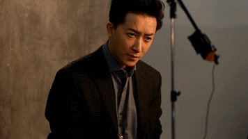 5位“遭霸凌”的明星，熱巴被一腳踢進臭水溝，向佐竟被14人圍毆