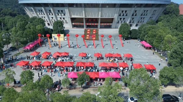 又是一年迎新時：長沙醫學院2021級萌新們來校報到啦