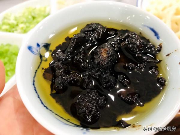 媽媽帶侄女過來玩,請她們吃炸醬麵和北京烤鴨,荷花造型真美 媽媽帶侄女過來玩,請她們吃炸醬麵和北京烤鴨,荷花造型真美