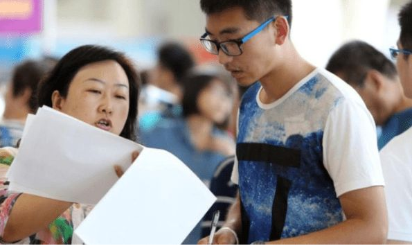 大學裡吃“青春飯”的專業，中年時面臨下崗危機，高考填報要慎重