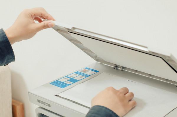 宅家辦公超強輔助：一機多用的奔圖M6202W印表機體驗