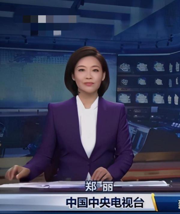 央視曝光主播鄭麗工作日常,西裝都是親自燙熨,深夜才吃得上晚餐 央視曝光主播鄭麗工作日常,西裝都是親自燙熨,深夜才吃得上晚餐