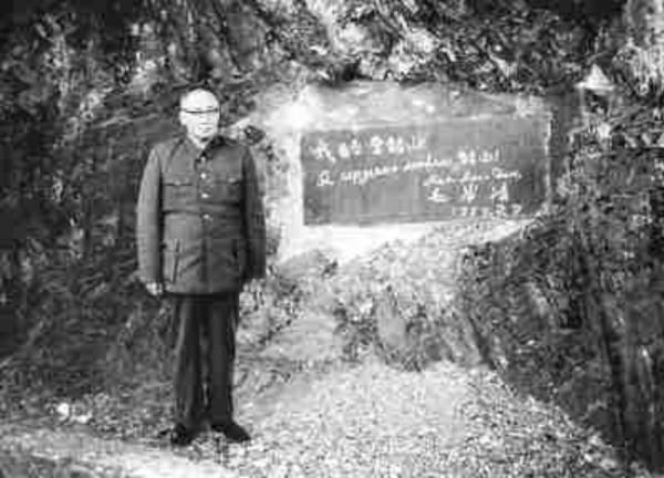 毛岸青病重住院，主席悲涼地對李敏說：我很難過，代我多照顧岸青