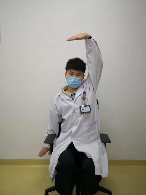 節後頸椎不好？這套&OpenCurlyDoubleQuote;脊柱放鬆工間操&rdquo;學起來吧