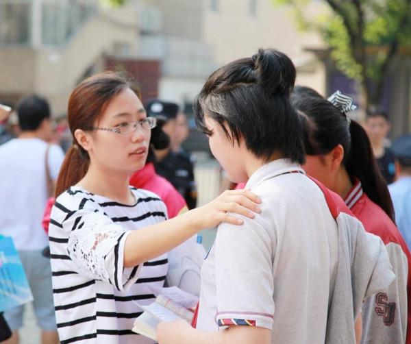 高中時期，“寧當雞頭不做鳳尾”的孩子後來如何？逃不出三種結局