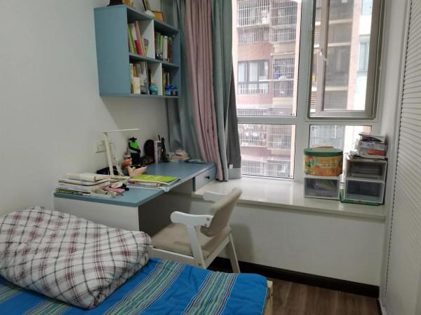 女兒的亂雞窩臥室!你們攻破了嗎? 女兒的亂雞窩臥室!你們攻破了嗎?