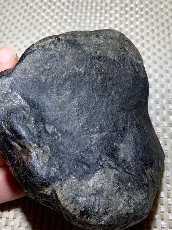 莫灣基料子完整規矩,油性十足,壓燈種老吸光冰感十足 莫灣基料子完整規矩,油性十足,壓燈種老吸光冰感十足