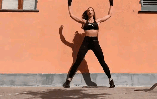 女性朋友在家怎麼做，可以減掉腰腹脂肪，使腹部平坦練出馬甲線