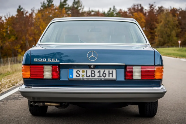 過百年曆史的豪車，賓士S級圖鑑