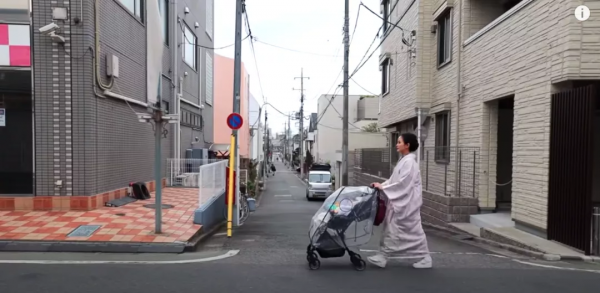 27歲日本家庭主婦圍著孩子轉的一天，卻被人羨慕她的從容優雅