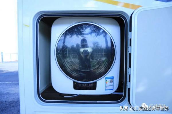 新款家用級大客廳房車來了!6座3床佈局溫馨,出去玩還能睡多人!​ 新款家用級大客廳房車來了!6座3床佈局溫馨,出去玩還能睡多人!​