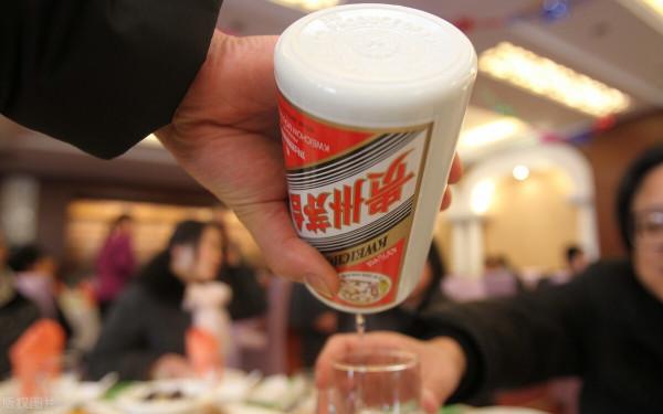 中俄聯合演習沒問題，但中俄一起換酒喝估計很難