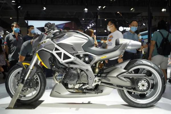 這三臺絕對是本屆摩博會最帥、最霸氣、最科幻的，國產未來可期