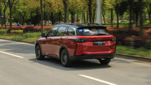 與標緻2008同平臺！頂配才10萬出頭的風神奕炫GS開起來怎麼樣？