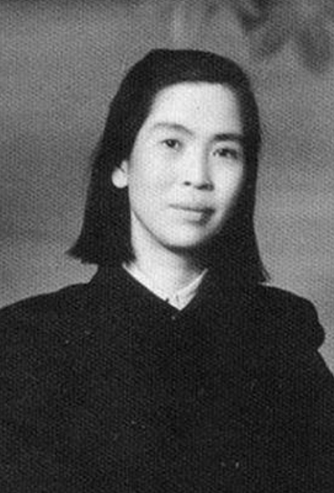 毛主席百年誕辰，記者拿著一箱子找到李敏：這是你媽媽讓交給你的