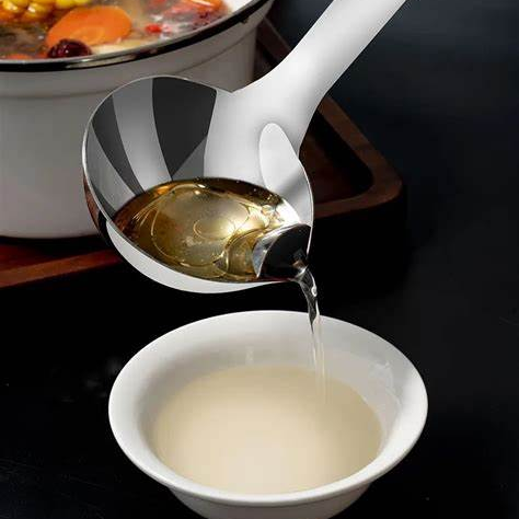 生活科普 &vert; 喝湯前扔張紙來吸油？這事靠譜嗎？