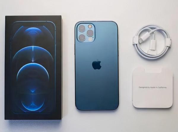 iPhone 13不送充電頭，蘋果又被罰款了