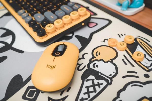 熱力無限的吾皇鍵鼠套裝駕到,眾卿還不快快平身 熱力無限的吾皇鍵鼠套裝駕到,眾卿還不快快平身