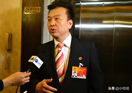 央視主持張澤群，與飛行員失之交臂，老來得子連曬三條影片