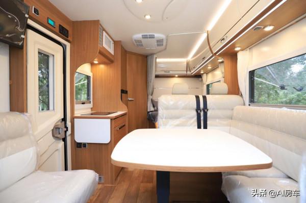 德系合資，6座3.0T動力，油耗8毛/公里，有吃住功能，實拍朗宸T60