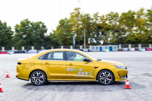 試駕凱翼軒度，軒逸的舒適+飛度的操控？