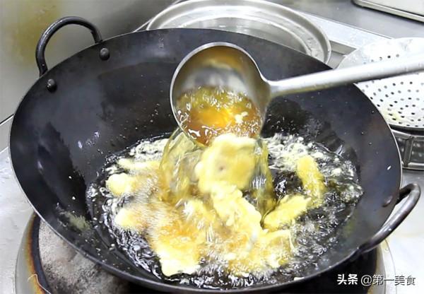 魚塊不只有紅燒，還有香辣做法，廚師長分享做法和技巧，外酥裡嫩