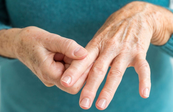 更年期手指僵硬、關節痛,正常嗎?忍忍就過去了?一文詳細告訴你 更年期手指僵硬、關節痛,正常嗎?忍忍就過去了?一文詳細告訴你
