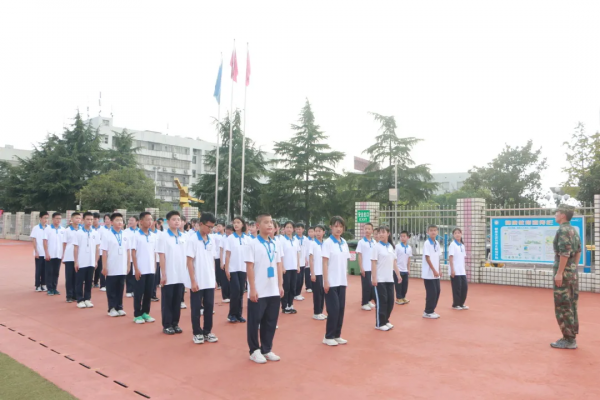 少年,在歷練中成長 少年,在歷練中成長